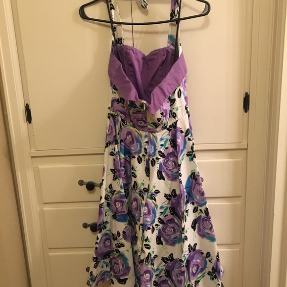 Bettie Page Bella Rosa Swing Sundress - Picture 6 of 8